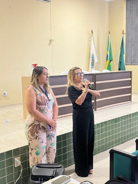 Educadores de Crato participam de formação sobre competências digitais docentes na era da IA generativa.