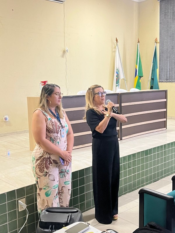 Educadores de Crato participam de formação sobre competências digitais docentes na era da IA generativa.